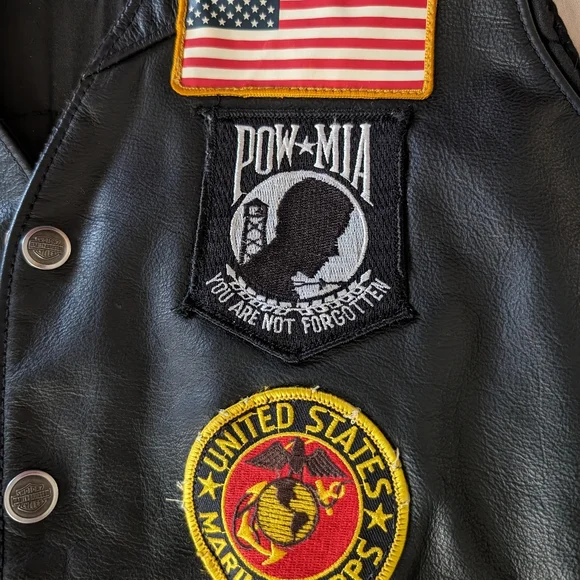 Harley Davidson XXL black leather vest Vietnam patches American Flag Biker Pow - Picture 8 of 10